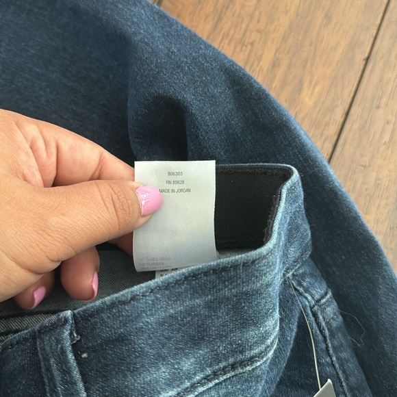 WynneDenim Performance Stretch Straight Leg Jean - Picture 5 of 6